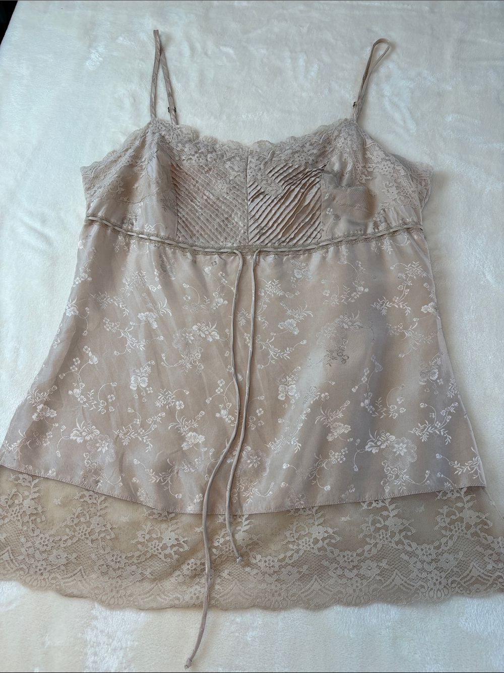 Vintage EXPRESS Y2K Silk-Like Lace Chemise Cami in Nude - Sexy! Size M